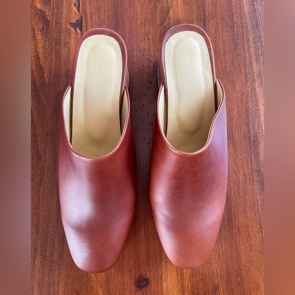 Nisolo All Day Heeled Mule 11 - Picture 5 of 10